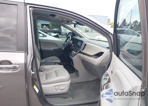 2018 Toyota Sienna Xle 8 Passenger z USA, uszkodzony, nr VIN 5TDYZ3DC4JS901059
